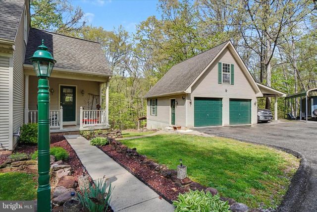 2285 BREMER RD, Dover, PA 17315