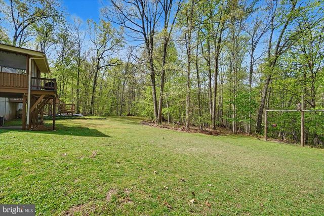2285 BREMER RD, Dover, PA 17315