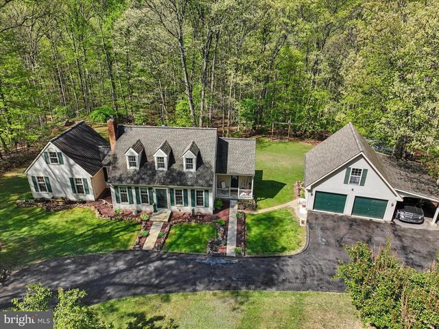 2285 BREMER RD, Dover, PA 17315