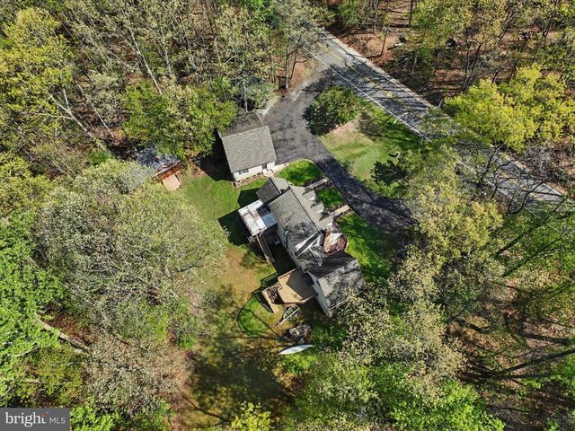 2285 BREMER RD, Dover, PA 17315