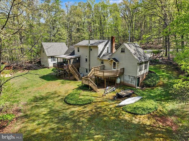 2285 BREMER RD, Dover, PA 17315