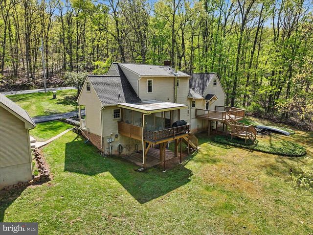 2285 BREMER RD, Dover, PA 17315