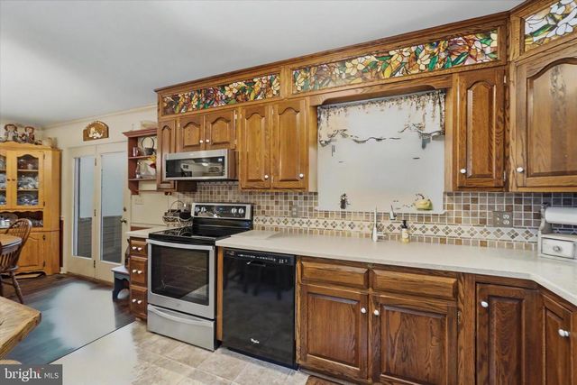 2285 BREMER RD, Dover, PA 17315