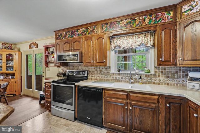 2285 BREMER RD, Dover, PA 17315
