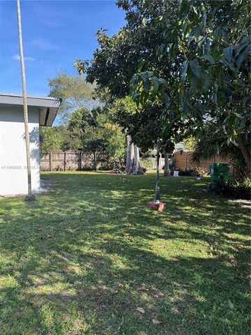 480 NE 127th St, North Miami, FL 33161