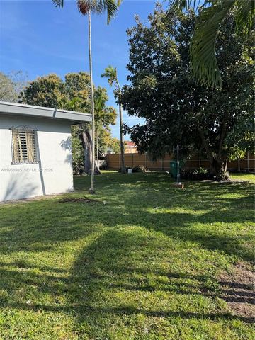 480 NE 127th St, North Miami, FL 33161