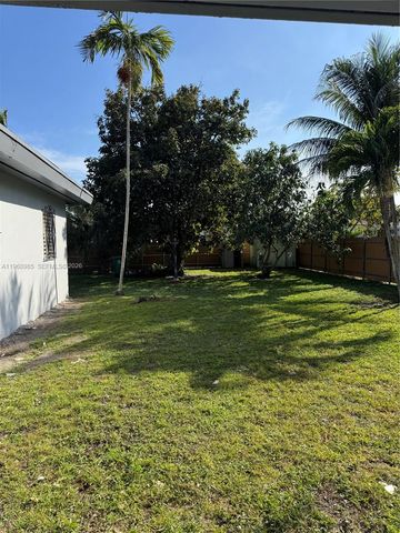 480 NE 127th St, North Miami, FL 33161