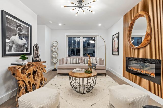 32 Birch Brook Landing 28, Lynn, MA 01905