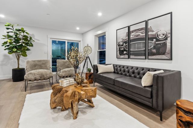 32 Birch Brook Landing 28, Lynn, MA 01905