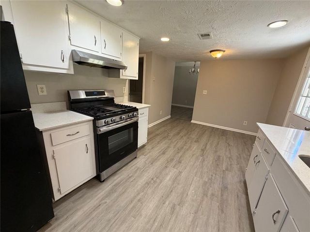 1386 Williamsburg Lane, Norcross, GA 30093