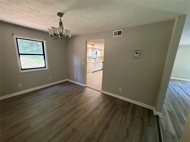 1386 Williamsburg Lane, Norcross, GA 30093