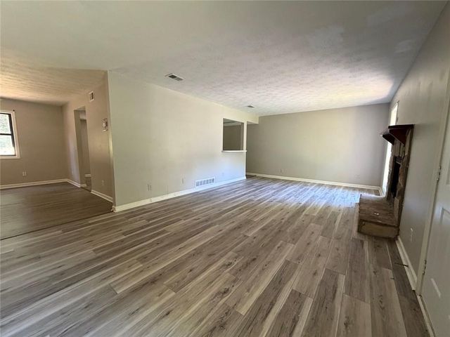1386 Williamsburg Lane, Norcross, GA 30093