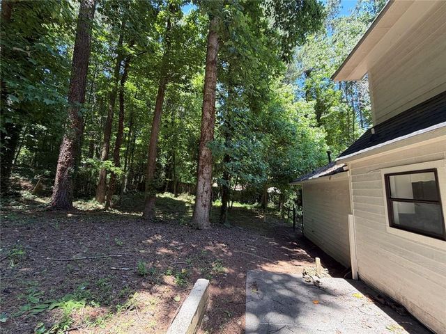 1386 Williamsburg Lane, Norcross, GA 30093