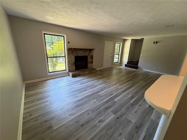 1386 Williamsburg Lane, Norcross, GA 30093