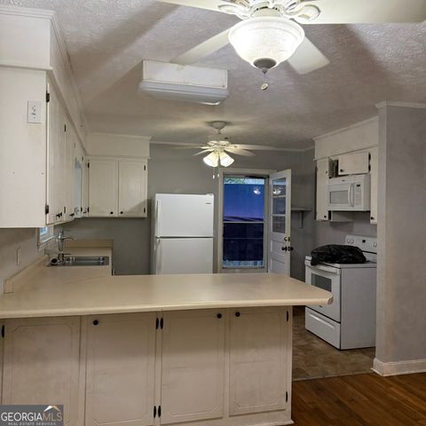 215 Murray Avenue, Hartwell, GA 30643