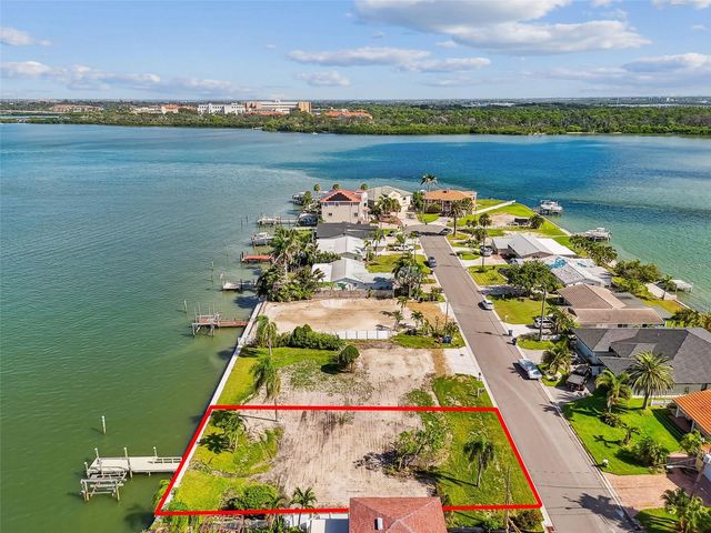 568 JOHNS PASS AVENUE, Madeira Beach, FL 33708