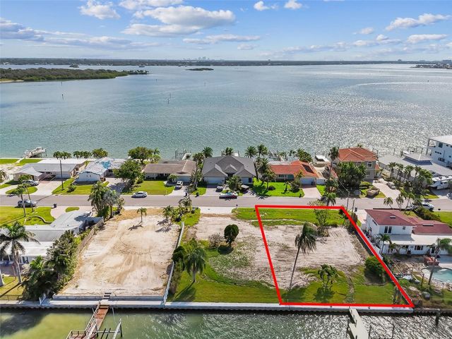 568 JOHNS PASS AVENUE, Madeira Beach, FL 33708