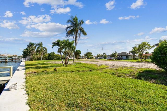 568 JOHNS PASS AVENUE, Madeira Beach, FL 33708