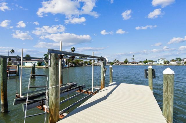 568 JOHNS PASS AVENUE, Madeira Beach, FL 33708