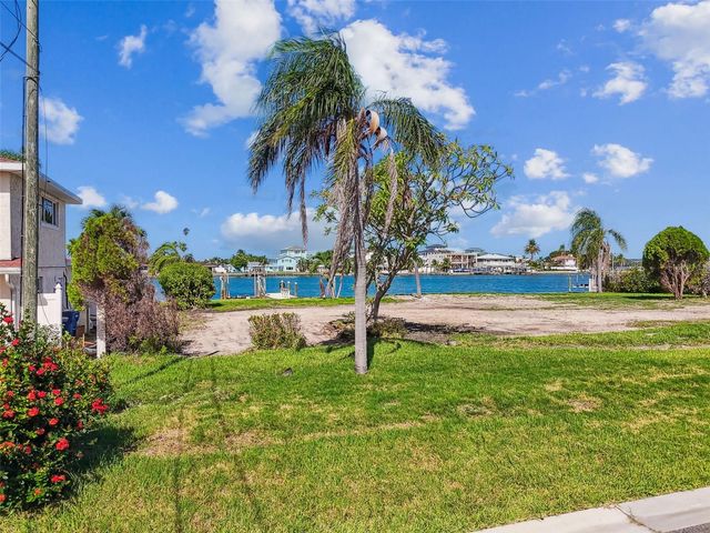 568 JOHNS PASS AVENUE, Madeira Beach, FL 33708