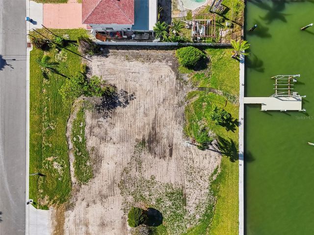 568 JOHNS PASS AVENUE, Madeira Beach, FL 33708