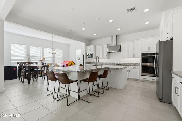 3407 E VALENCIA Drive, Phoenix, AZ 85042