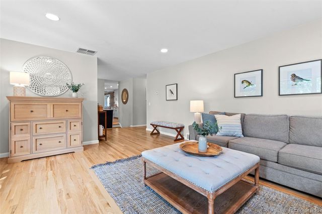 5465 W Ontario Avenue, Littleton, CO 80128