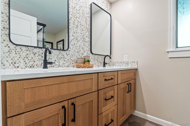 5465 W Ontario Avenue, Littleton, CO 80128