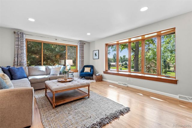 5465 W Ontario Avenue, Littleton, CO 80128