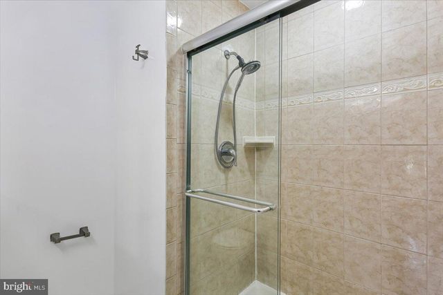 12234 GREENLEAF AVE, Potomac, MD 20854