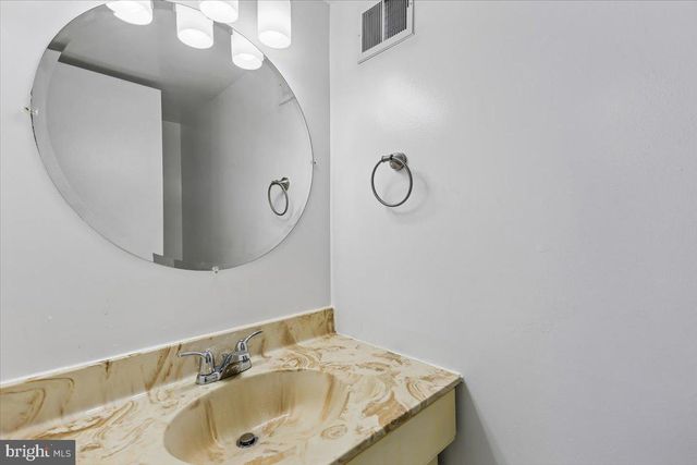 12234 GREENLEAF AVE, Potomac, MD 20854