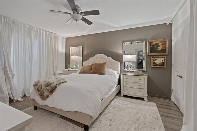 7417 W 102 Court 103C, Overland Park, KS 66212
