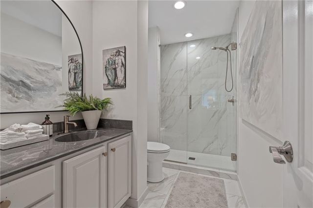 7417 W 102 Court 103C, Overland Park, KS 66212