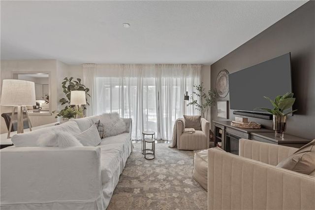 7417 W 102 Court 103C, Overland Park, KS 66212