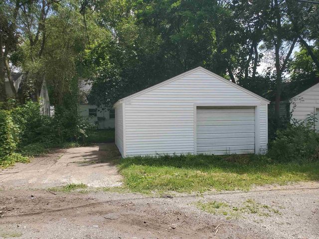 1329 N Meade Street, South Bend, IN 46628