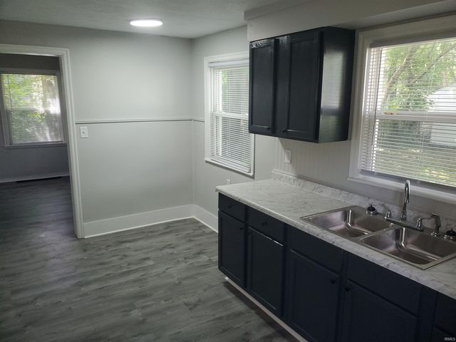 1329 N Meade Street, South Bend, IN 46628