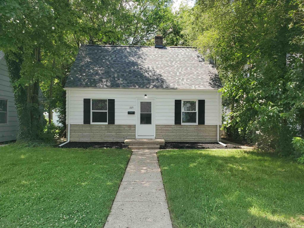 1329 N Meade Street, South Bend, IN 46628