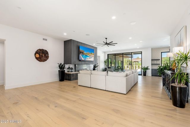 10160 E SADDLE HORN Trail, Scottsdale, AZ 85255