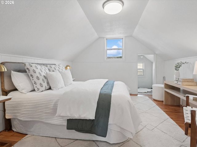 6102 Se KNAPP St, Portland, OR 97206