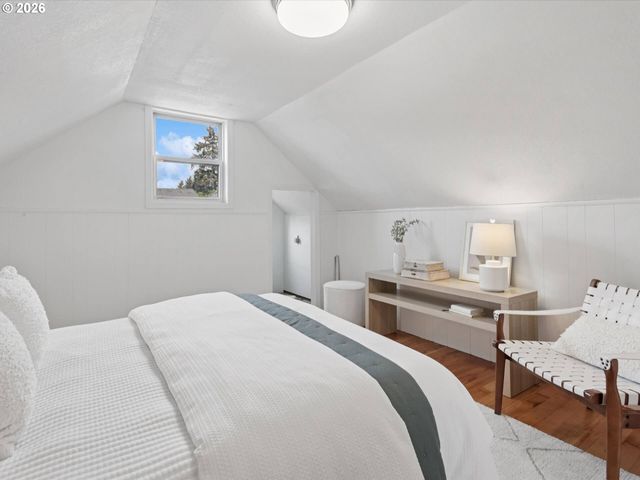 6102 Se KNAPP St, Portland, OR 97206