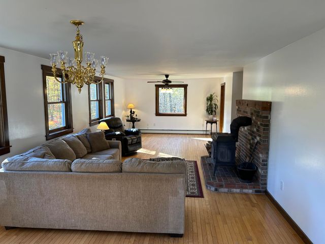 35 Indian Pond Road, Orford, NH 03777