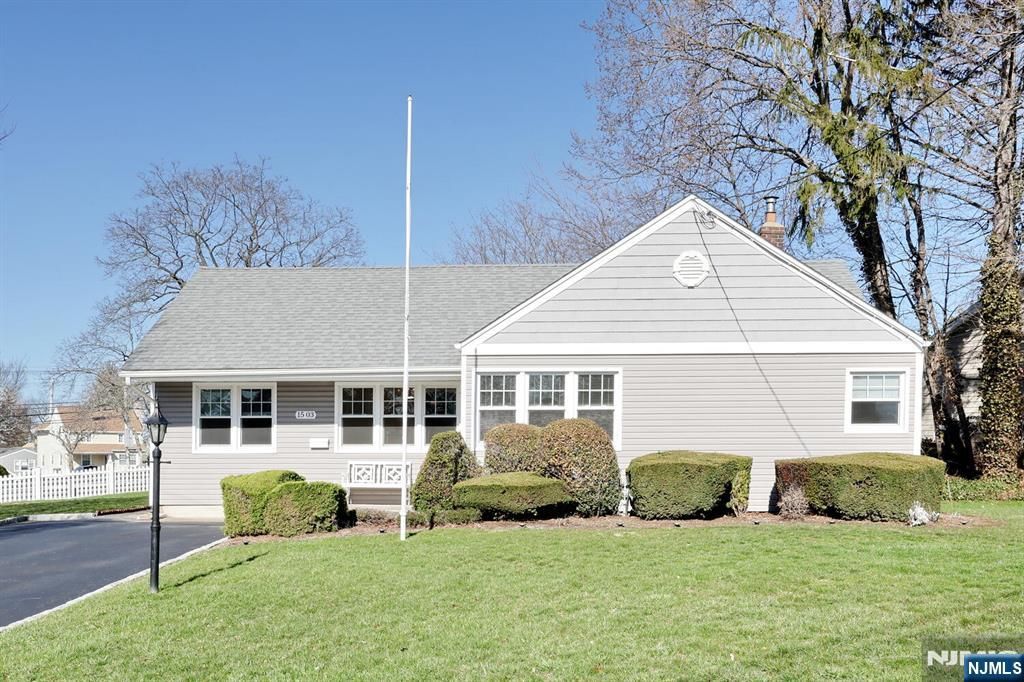 15-03 Everett Terrace, Fair Lawn, NJ 07410