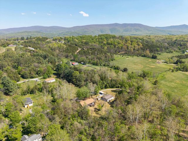 702 RICHVIEW RD, Rileyville, VA 22650