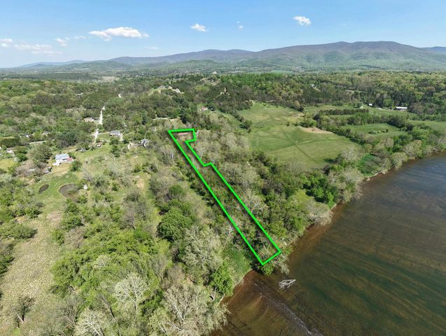 702 RICHVIEW RD, Rileyville, VA 22650