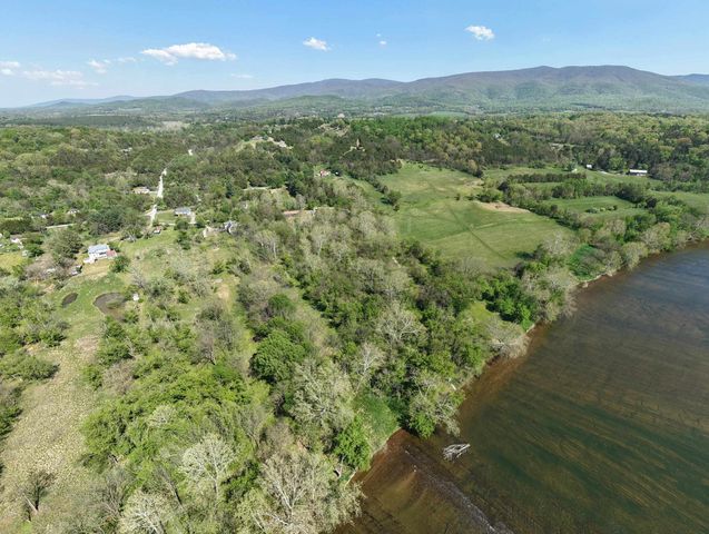 702 RICHVIEW RD, Rileyville, VA 22650
