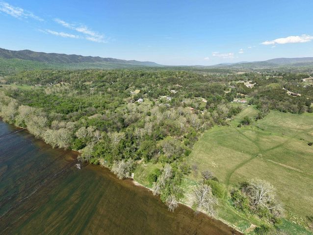 702 RICHVIEW RD, Rileyville, VA 22650