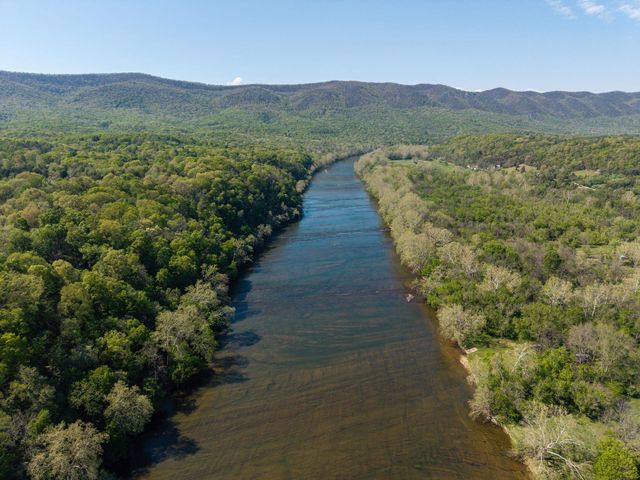 702 RICHVIEW RD, Rileyville, VA 22650
