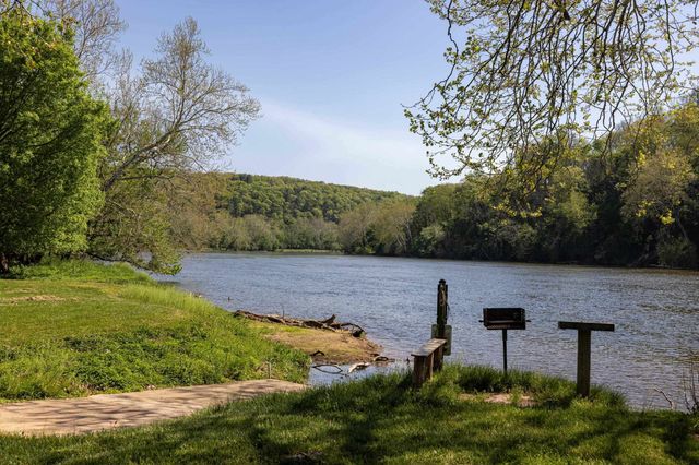 702 RICHVIEW RD, Rileyville, VA 22650