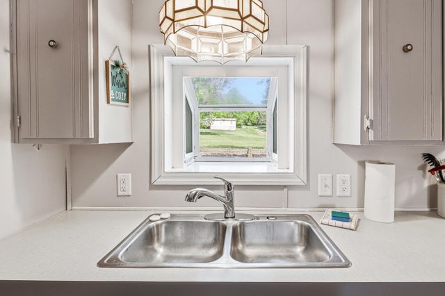 702 RICHVIEW RD, Rileyville, VA 22650