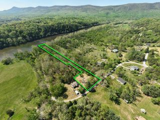 702 RICHVIEW RD, Rileyville, VA 22650